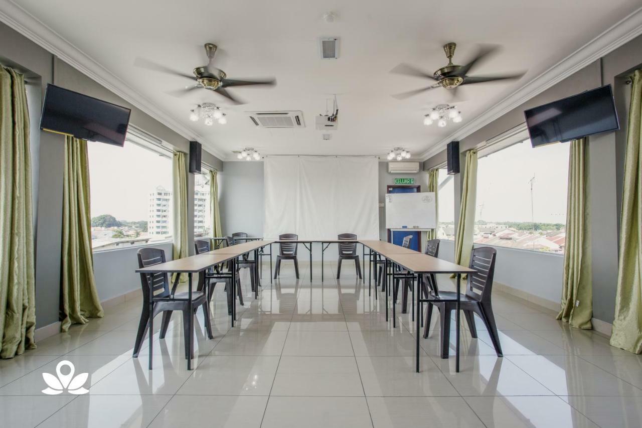 Coastal Park Hotel Malacca Екстериор снимка