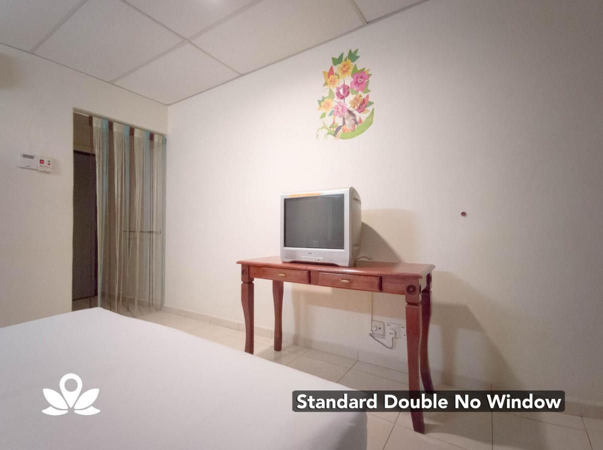 Coastal Park Hotel Malacca Екстериор снимка