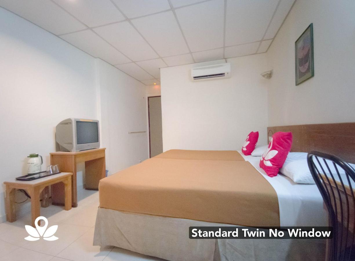 Coastal Park Hotel Malacca Екстериор снимка
